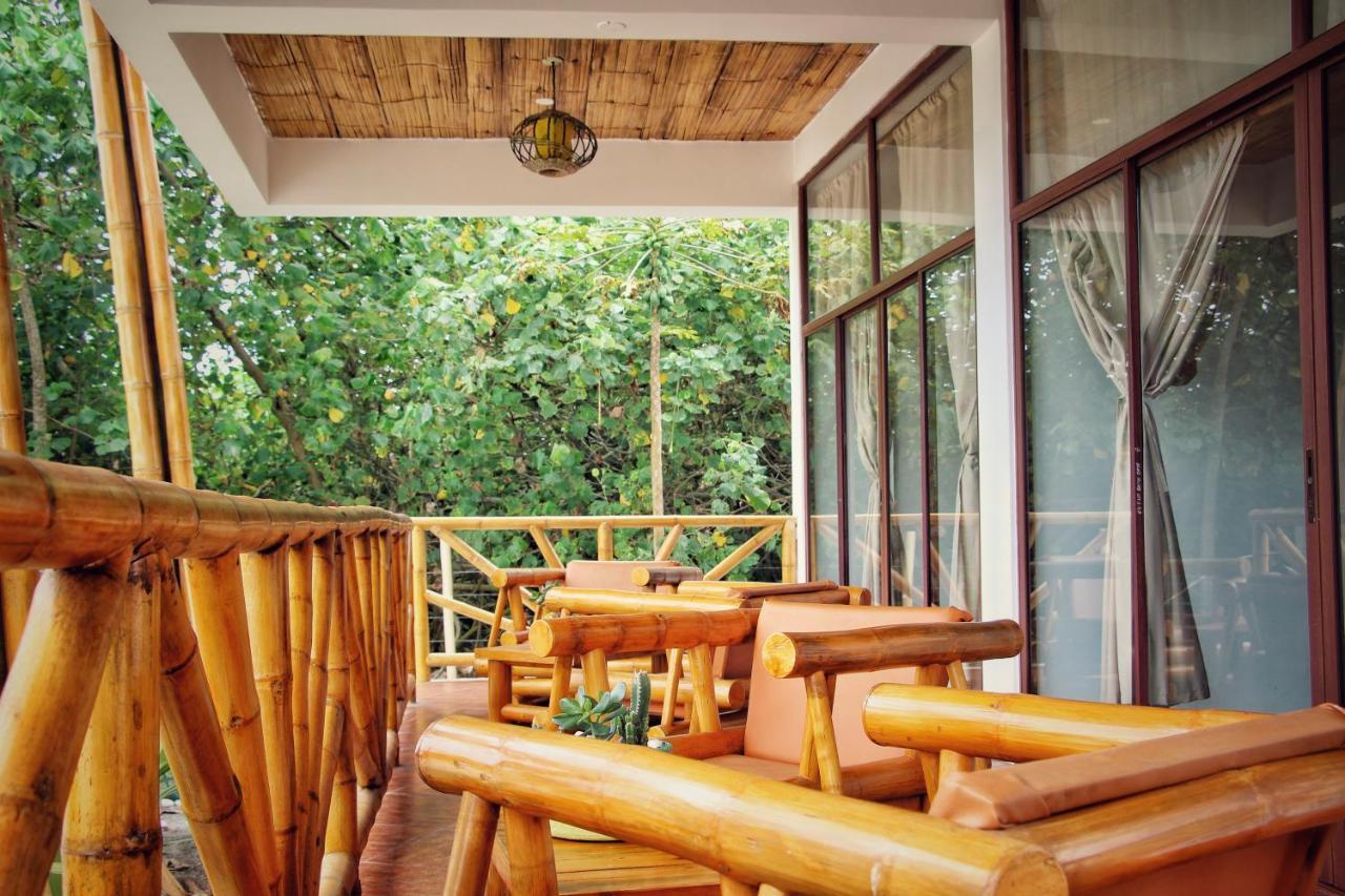 Seaside Garden Ecolodge Mompiche Exterior photo
