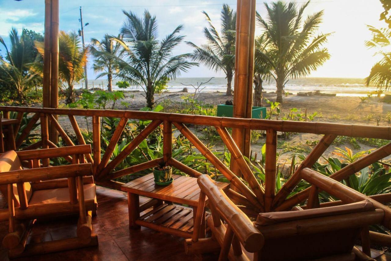 Seaside Garden Ecolodge Mompiche Exterior photo